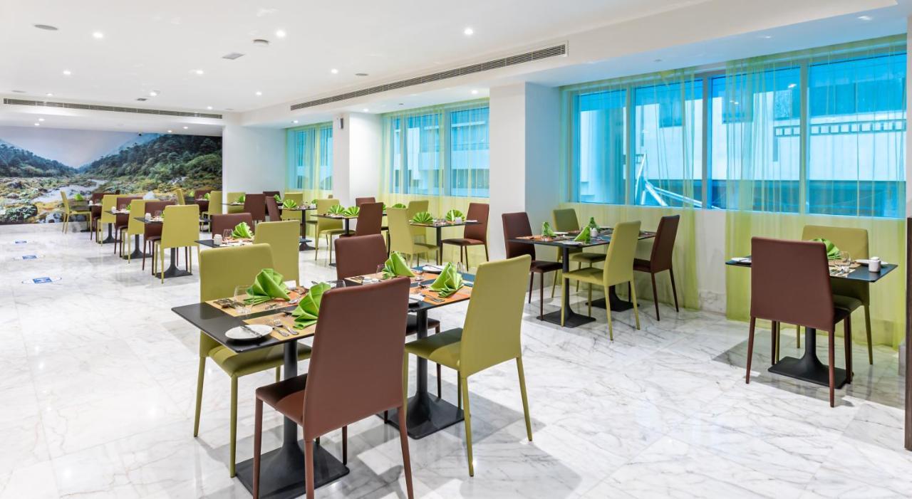Gravity Hotel Abu Dhabi Ngoại thất bức ảnh