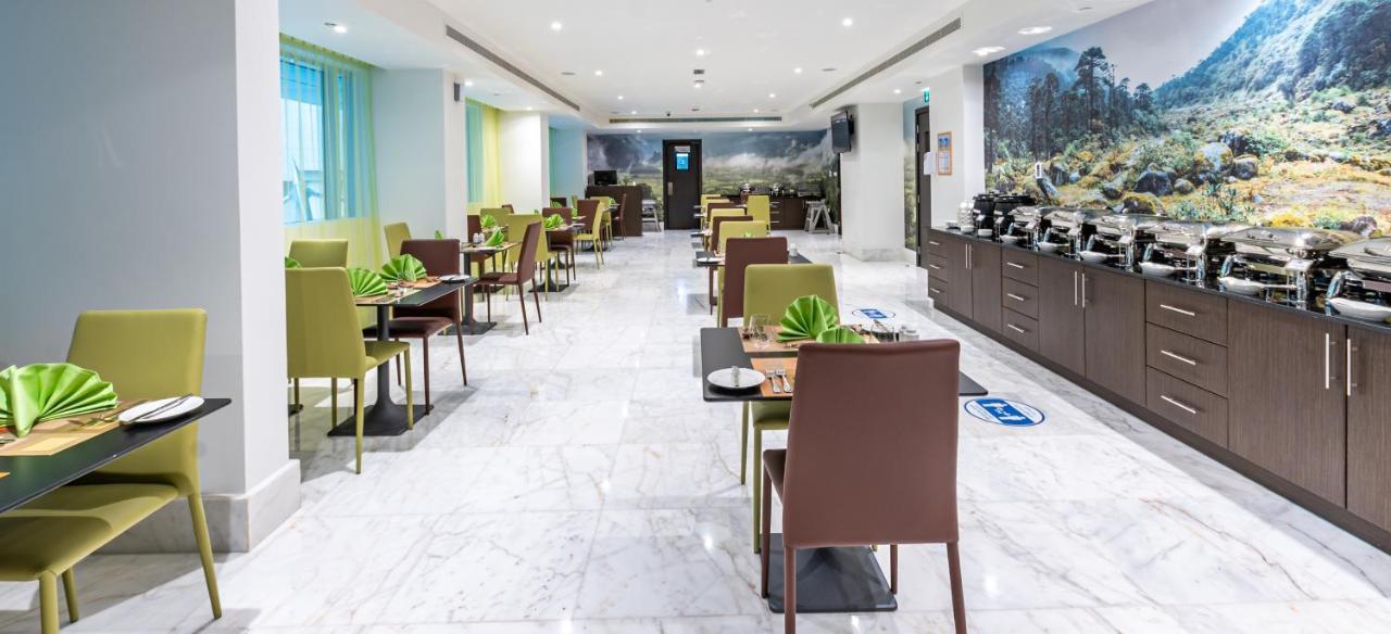 Gravity Hotel Abu Dhabi Ngoại thất bức ảnh